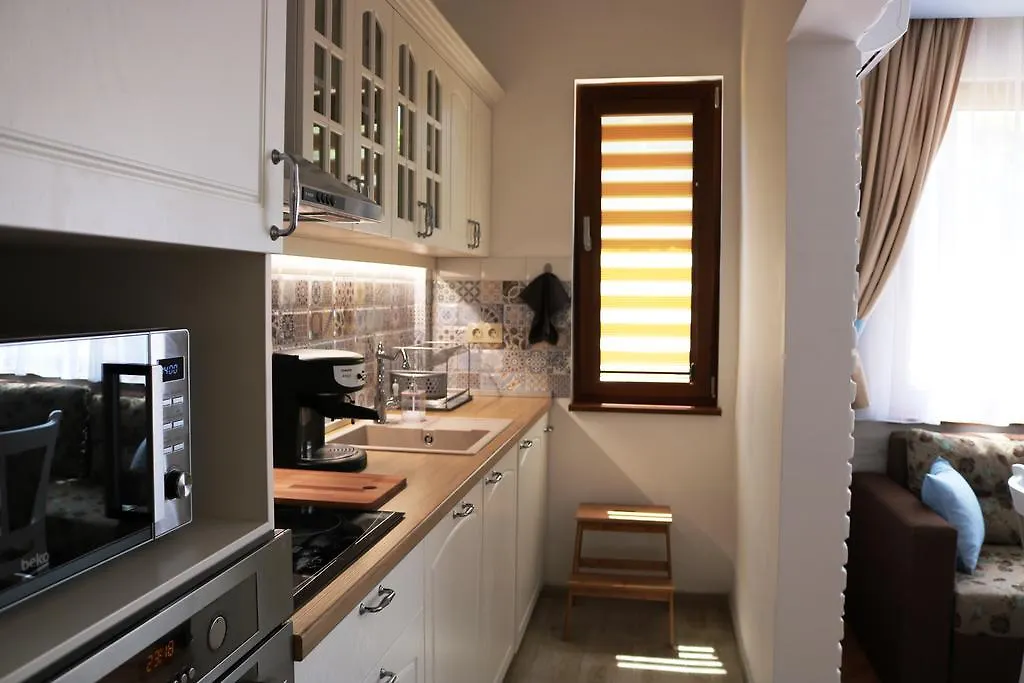 Central Varna Apartment - Lets4Holiday