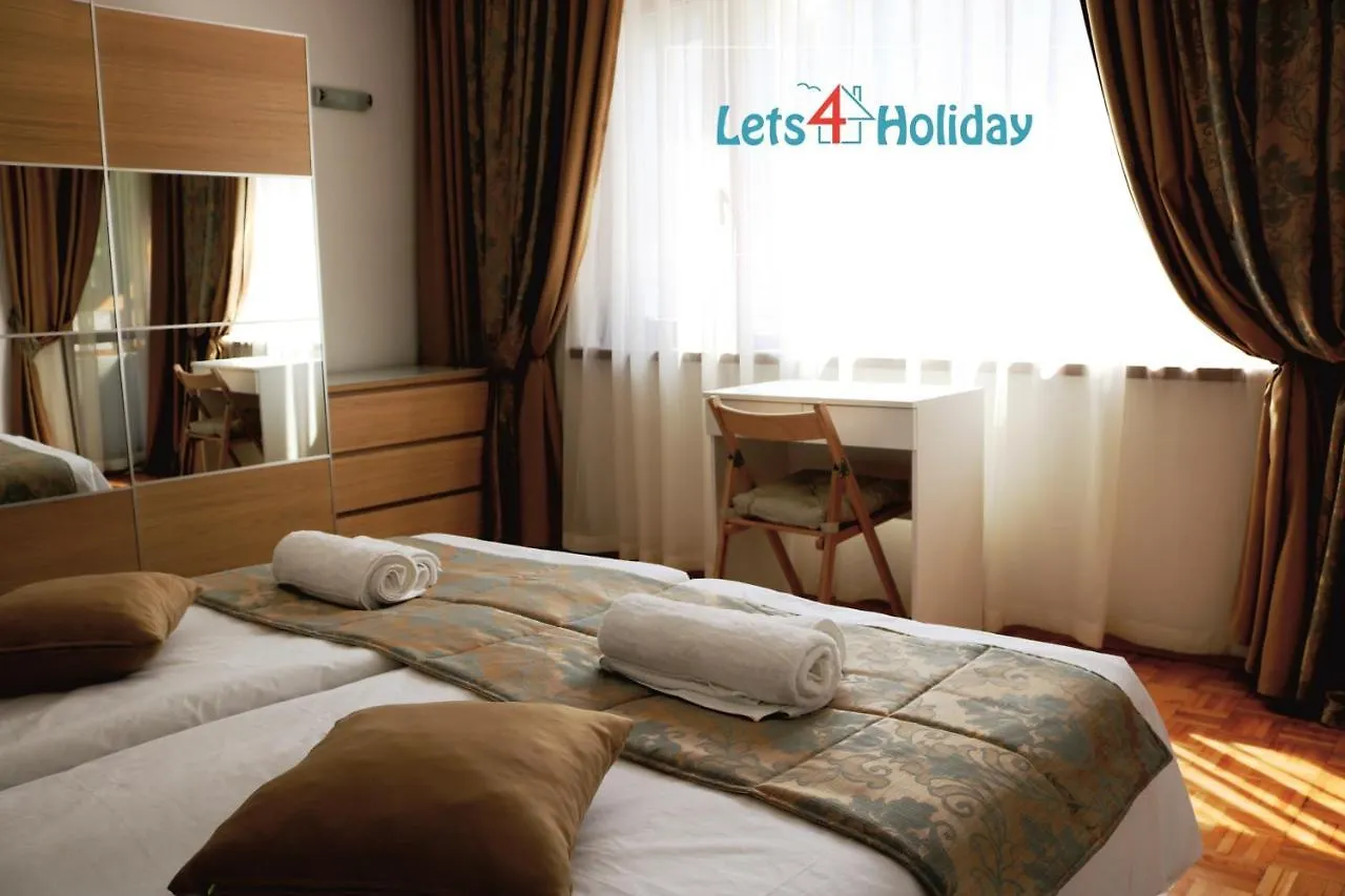 Central Varna Apartment - Lets4Holiday